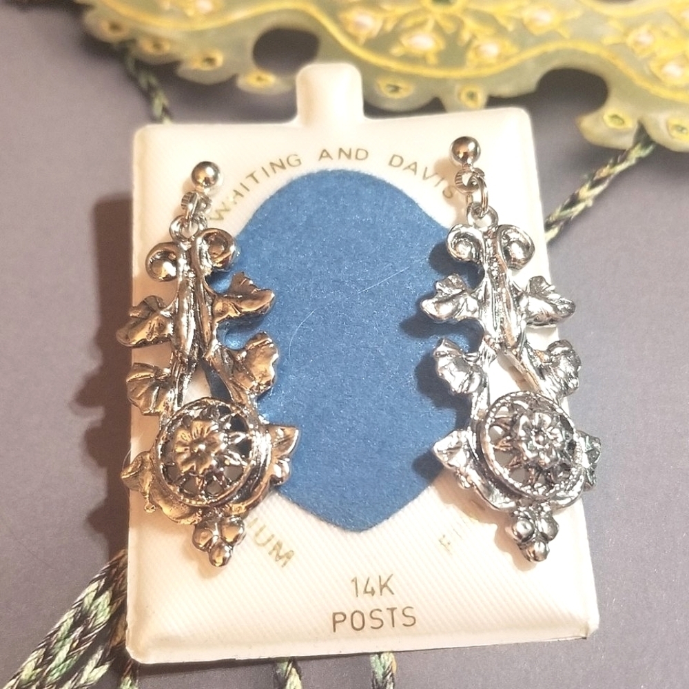 Whiting and Davis NEW OLD STOCK on orig card 14k Post Earrings